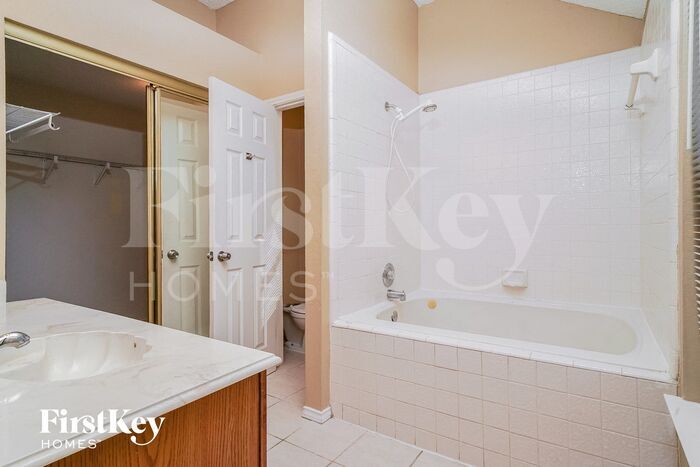 Building Photo - 3934 Cochise Dr