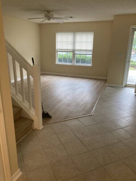 Building Photo - 1010 Palisade Cir