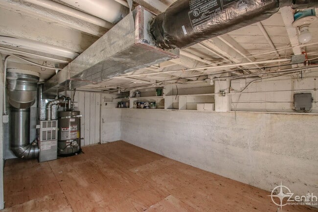 Building Photo - 315 W 27th St