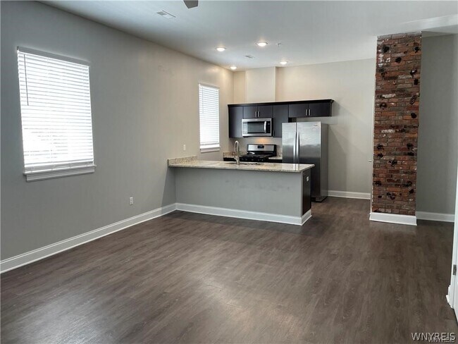 Building Photo - 4226 N Buffalo St