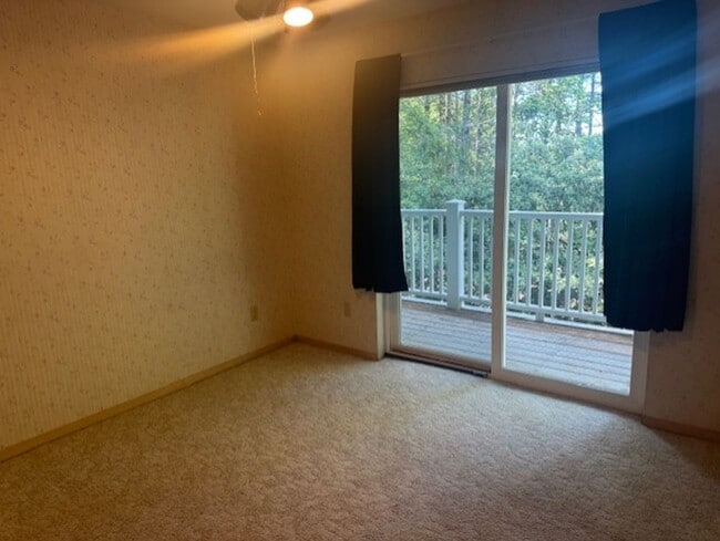 Building Photo - 1445 Seacrest Ln