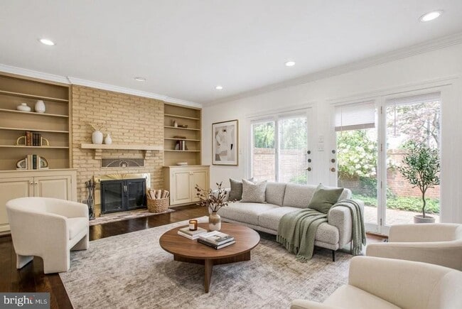Building Photo - 308 Wrens Way