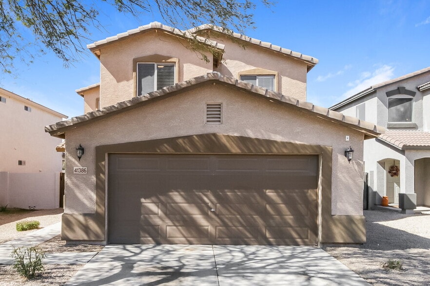 Primary Photo - 41386 N Cambria Dr