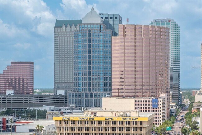 Building Photo - 1120 E Kennedy Blvd