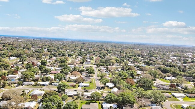 Building Photo - 2145 5th St