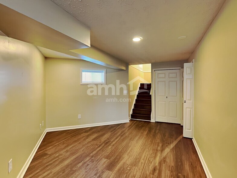 Building Photo - 10418 Antietam Rdg