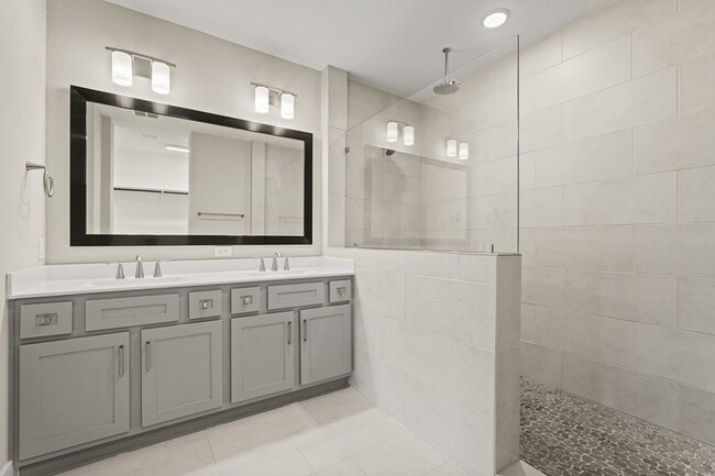 Building Photo - 10972 Hewitt Cliff Ln