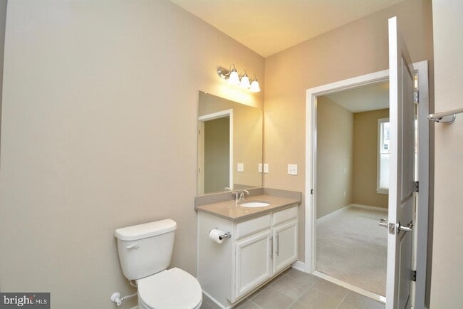 Building Photo - 3989 Norton Pl