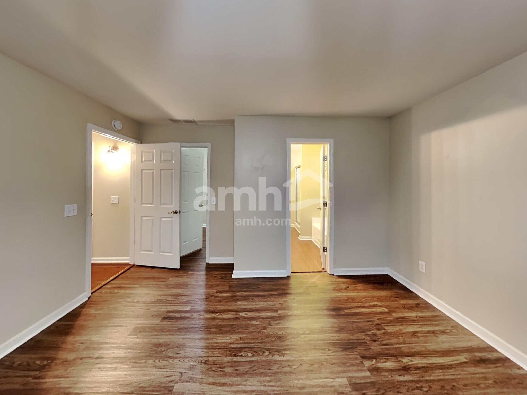 Building Photo - 2011 Aldbury Ln