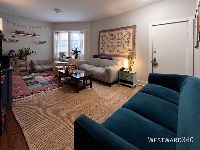 Primary Photo - 1664 W Farwell Ave