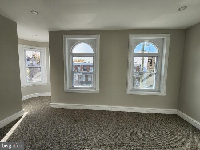 Building Photo - 5535 Ridge Ave
