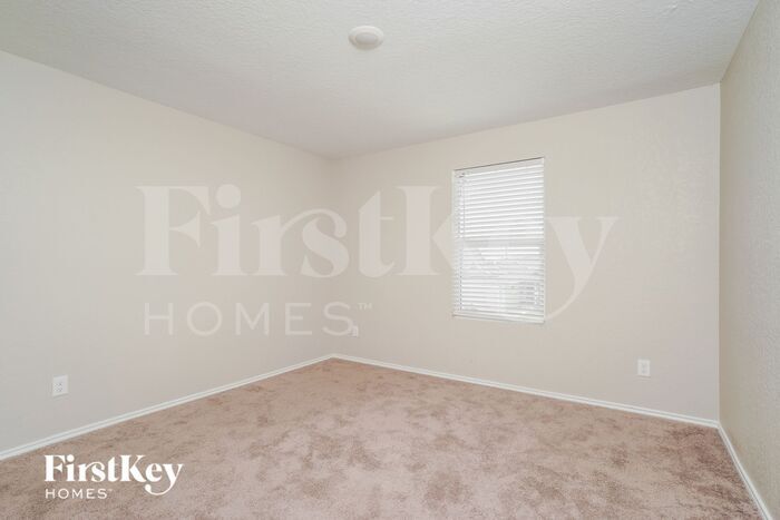 Building Photo - 2425 Double Oak Dr