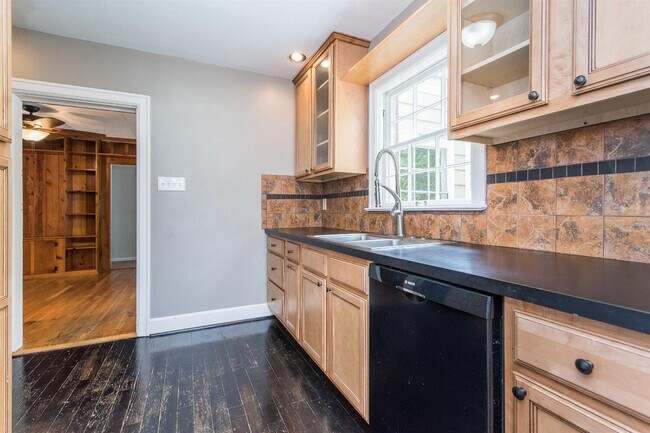 Building Photo - 224 Lackawanna Rd