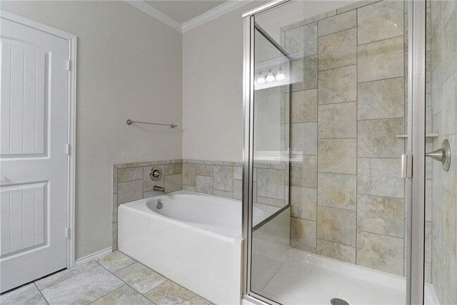 Building Photo - 330 Briar Park Dr