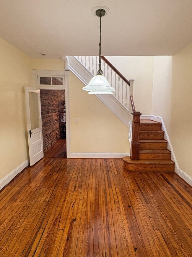 Building Photo - Gorgeous Hampden 2bd/2ba w/ Fin Bsmt, W/D, A/C and more! Available 5/1