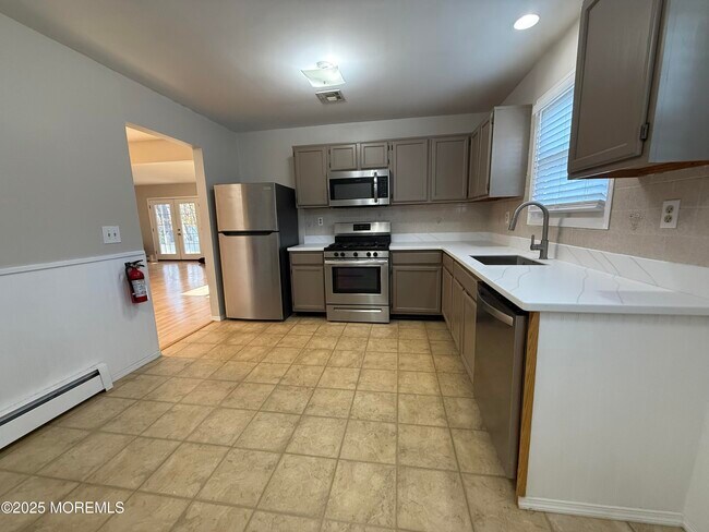 Building Photo - 68 Virgin Islands Dr