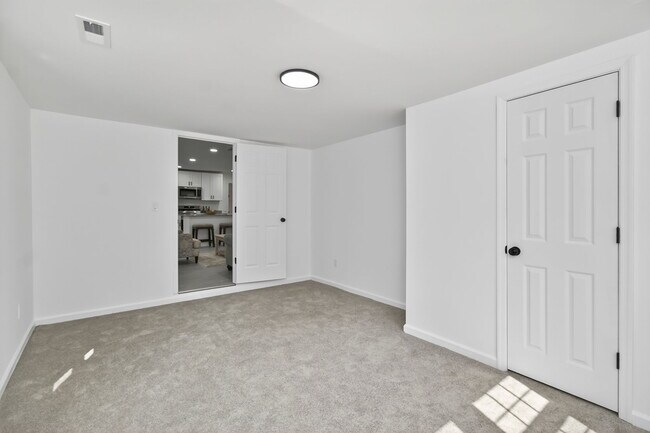 Building Photo - 13648 Track Ln