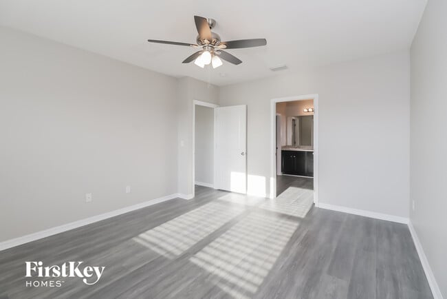 Building Photo - 35702 Jenny Lynne Cir