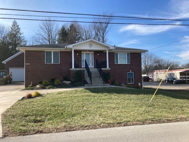 Building Photo - 218 Kratz Ln