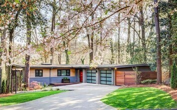 Building Photo - 1921 Walthall Dr NW