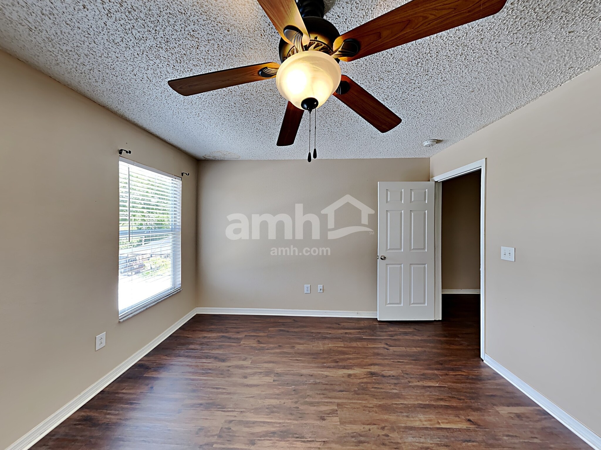 Building Photo - 1101 Blufield Ave