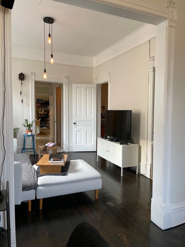 Building Photo - 1222 N Campbell Ave