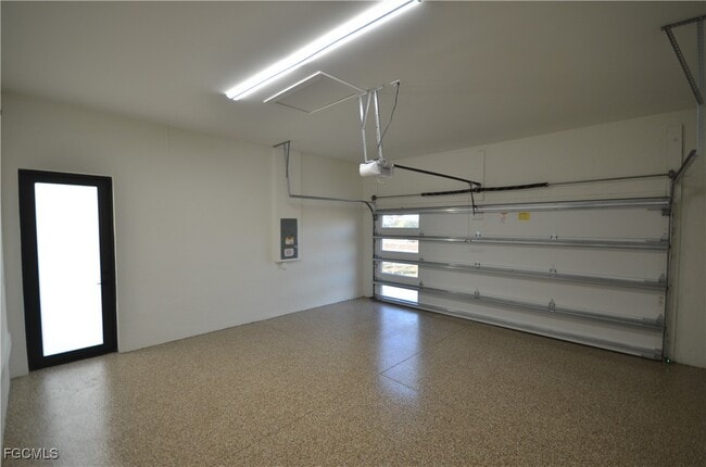 Building Photo - 2416 Diplomat Pkwy W