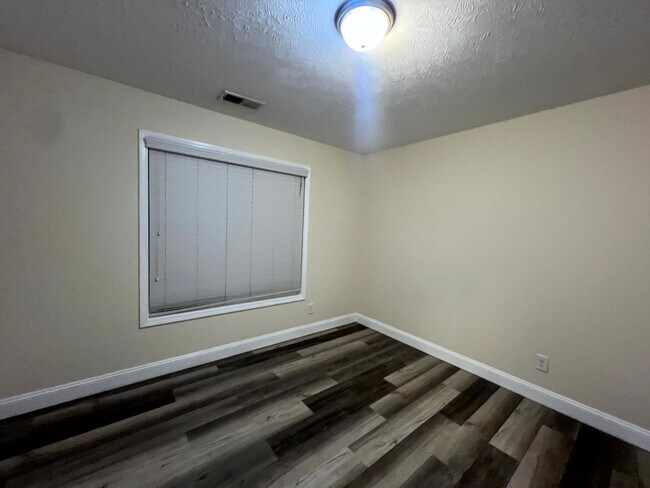 Building Photo - 2458 Market Hill Dr