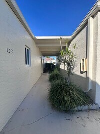 Building Photo - 2671 Boundbrook Blvd