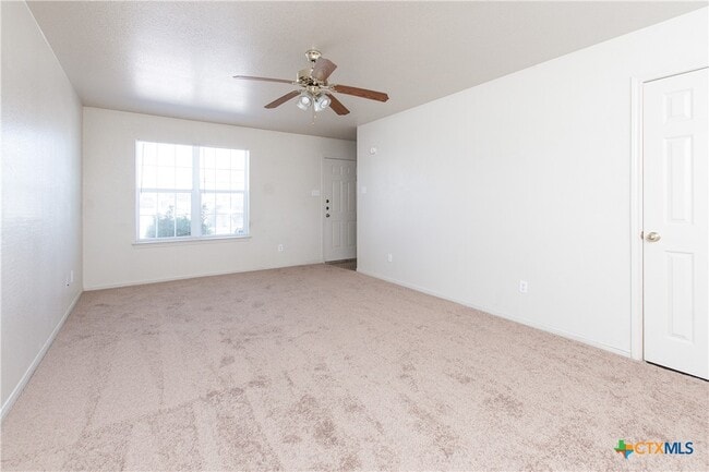 Building Photo - 4207 Primrose Dr