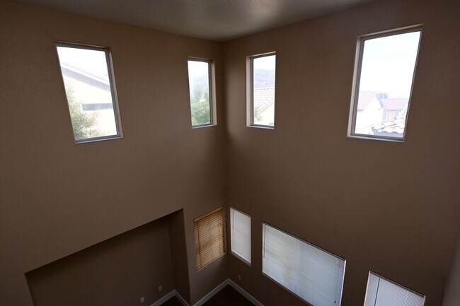 Building Photo - 10461 Chrisman Ave