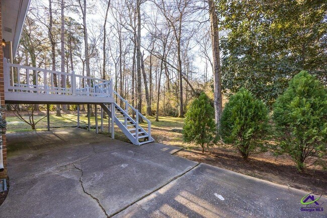 Building Photo - 5056 Wellington Dr