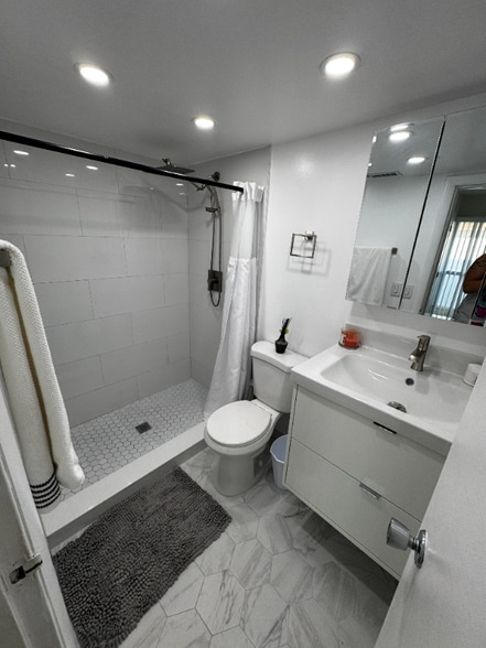 Building Photo - 7109 NW 66th St