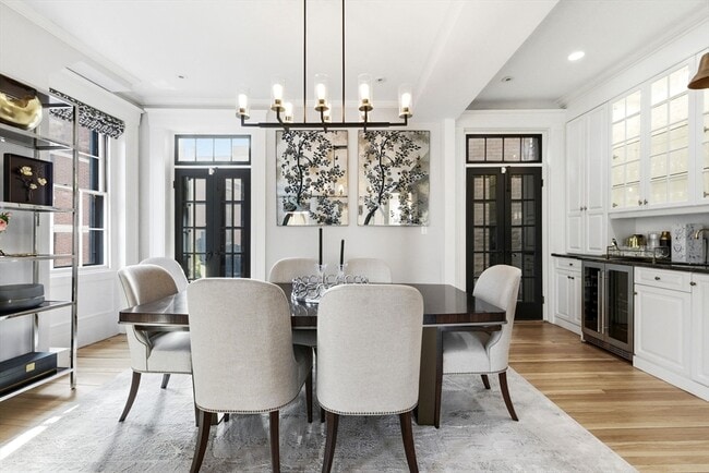 Building Photo - 50 River St