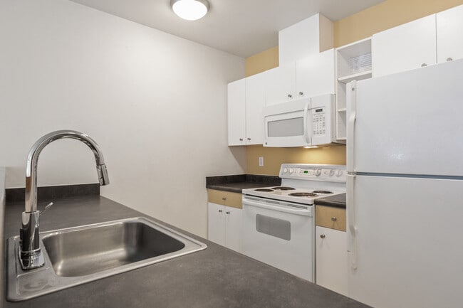 Building Photo - 1610 Belmont Ave