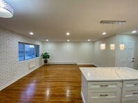 Building Photo - 21-23-23 Amory Ct