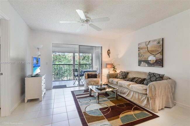 Building Photo - 1251 SW 125th Ave
