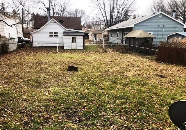 Building Photo - 706 W Graham St