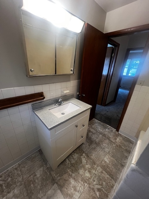 New vanity. - 607 Hood St