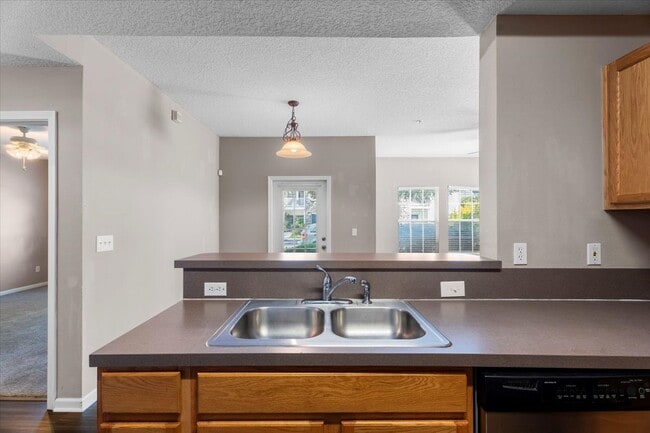 Building Photo - 575 Oakleaf Plantation Pkwy