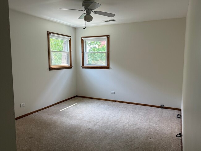 Building Photo - 901 E Ardyce Ln
