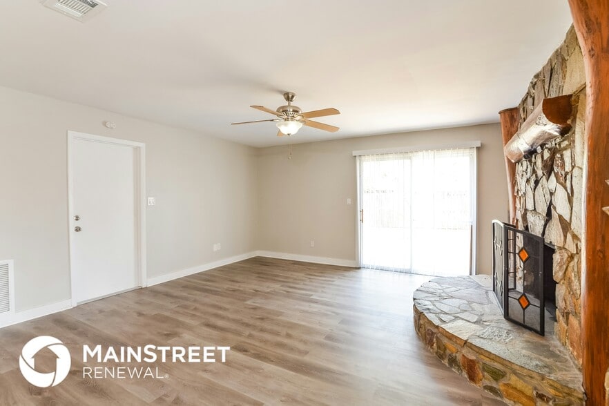 Building Photo - 7405 Calmoso Ave