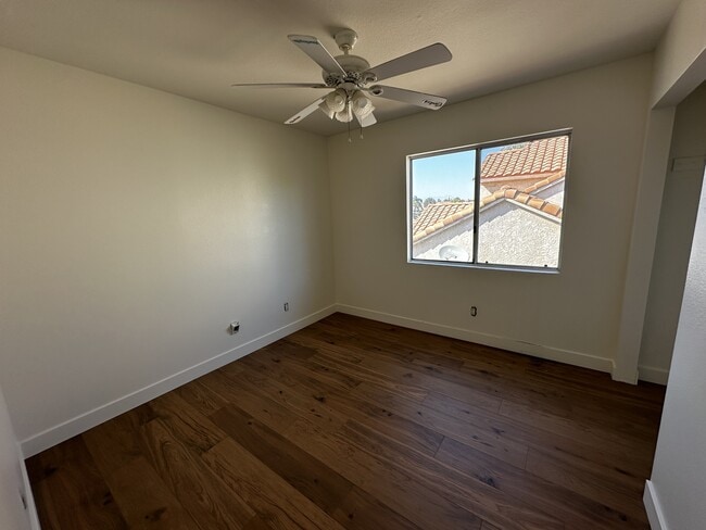Building Photo - 8704 Mesa Oak Dr