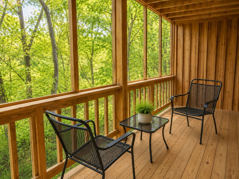 Building Photo - 9151 S Pointe Retreat Dr
