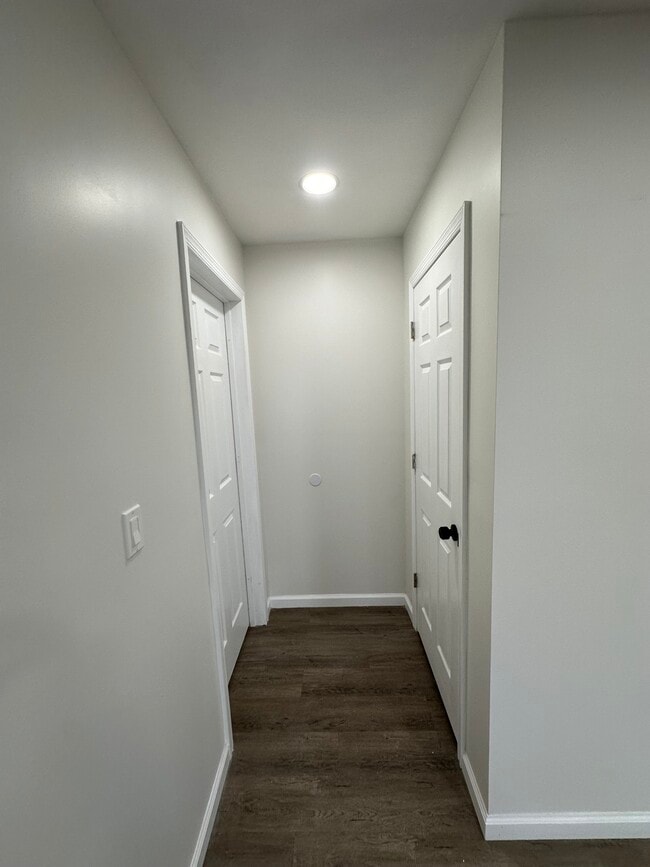 Building Photo - 536 Beech St