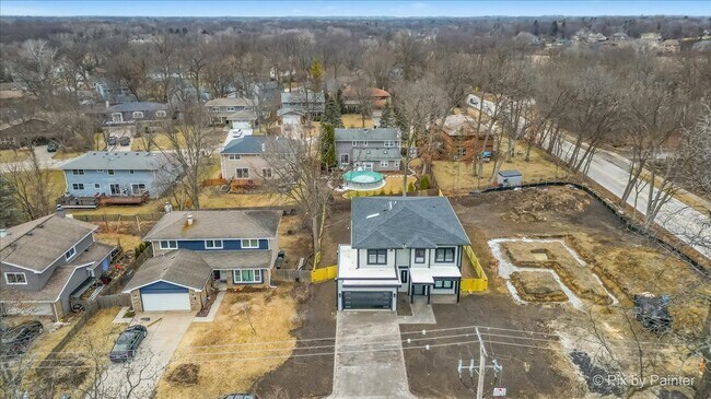 Building Photo - 148 Oak St