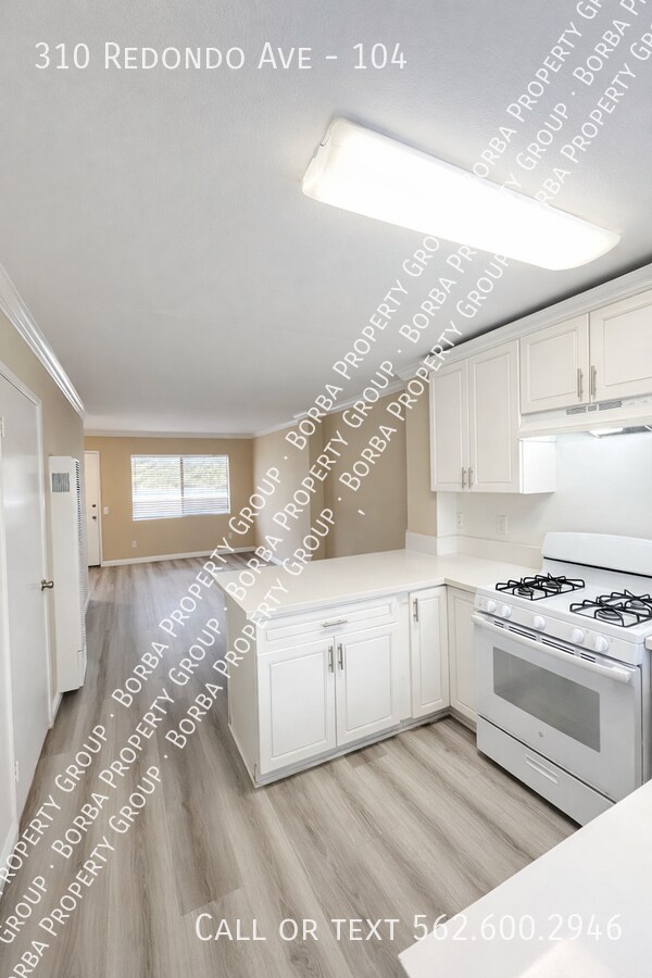 Building Photo - 310 Redondo Ave