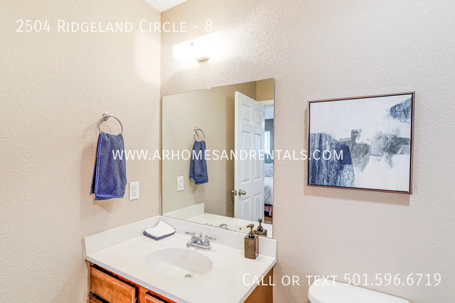Building Photo - 2504 Ridgeland Cir