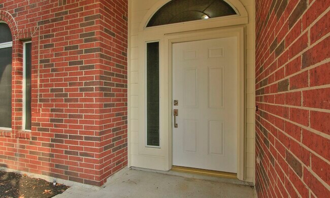 Building Photo - 34 Drifting Shadows Cir