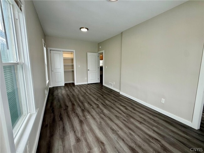 Building Photo - 125 Thomas St